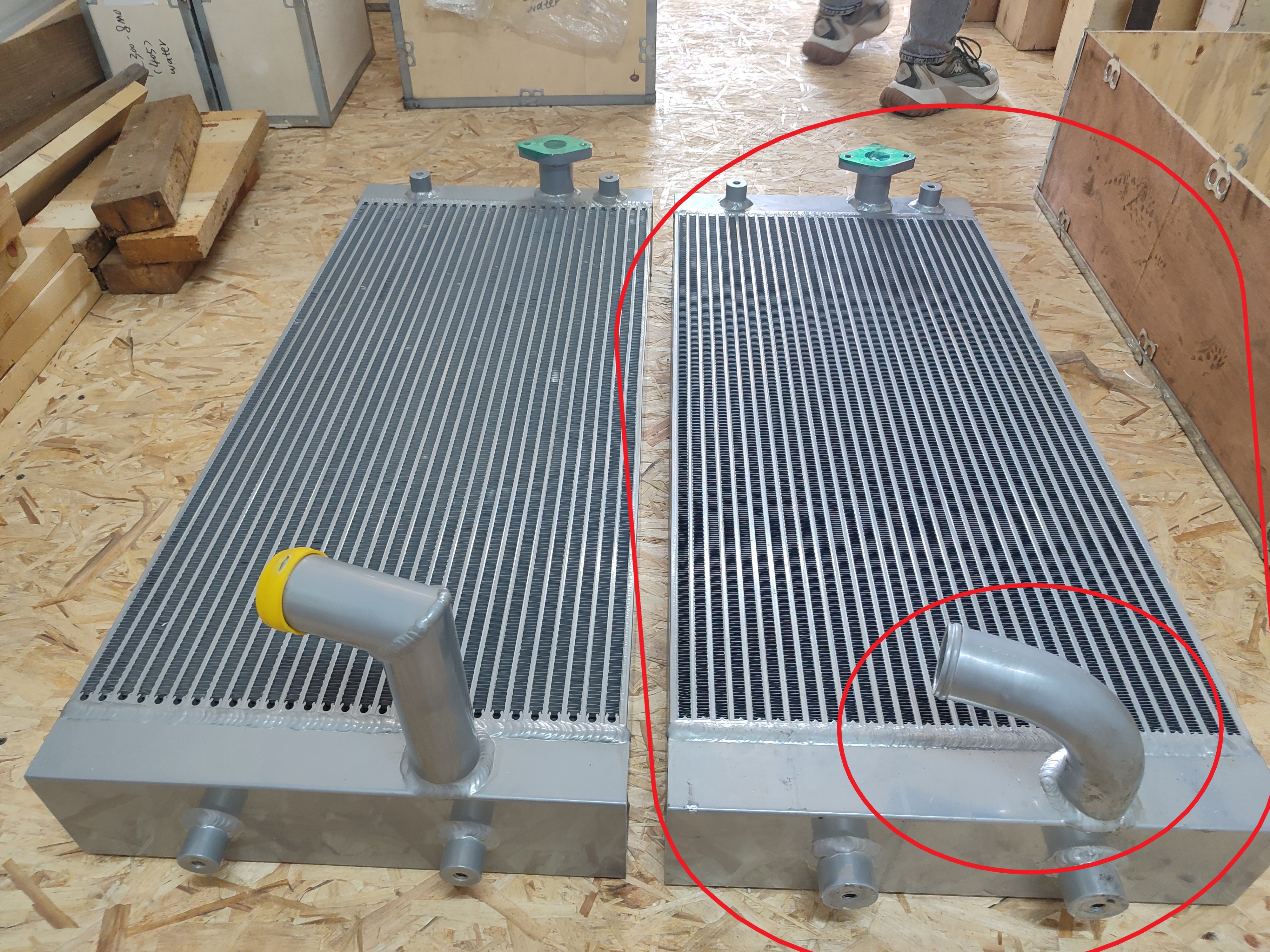 Радиатор масляный R140LC-9, R140W-9, R160LC-9, R180W-9S